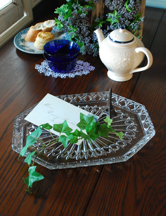 1940年代のアンティーク プレスドグラス  (pg-1662)