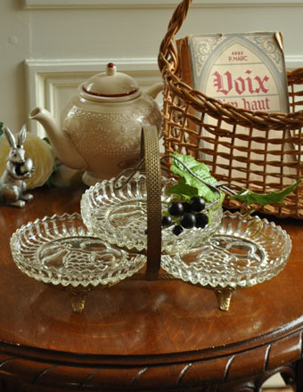 1940年代のアンティーク プレスドグラス (pg-1793)