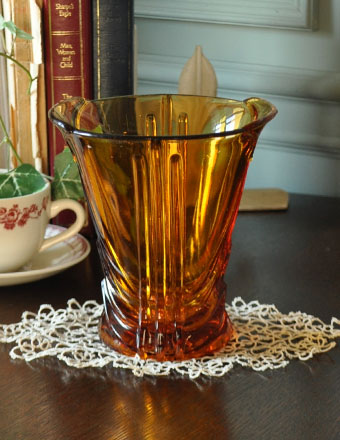 1940年代のアンティーク プレスドグラス (pg-2045)