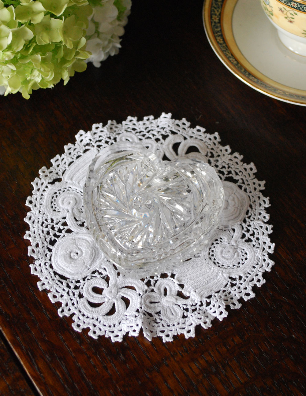 ハートモチーフのガラス小物入れ　アンティークのプレスドグラス (pg-2581)