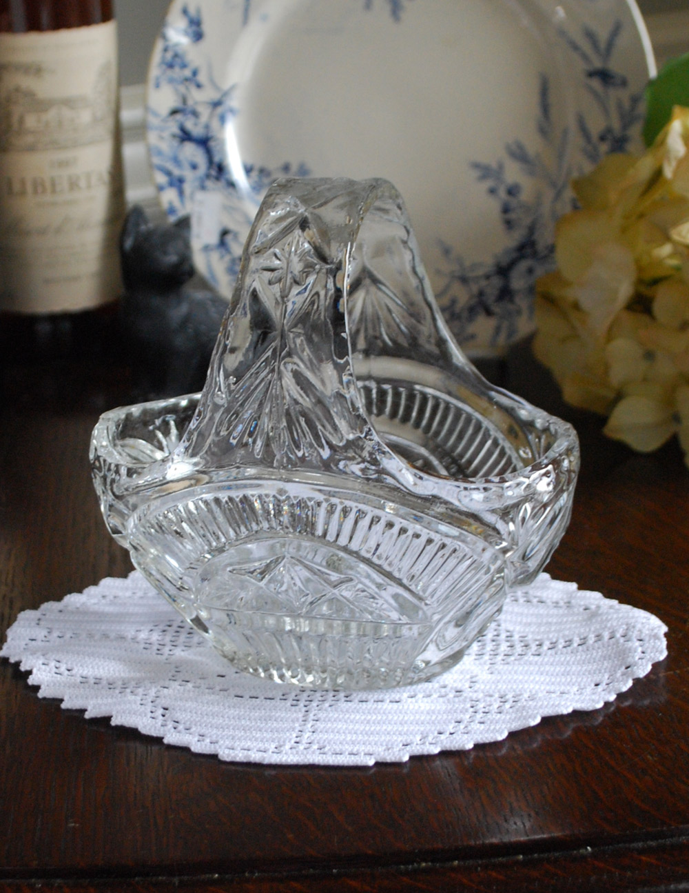 バスケットの形をしたアンティークのガラス雑貨、ガラスボウル(pg-2993