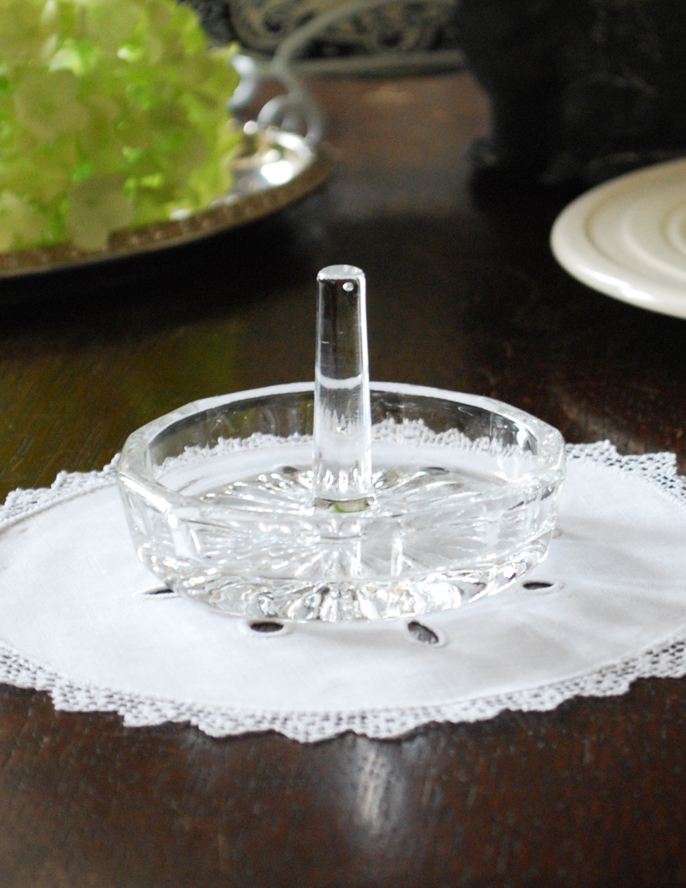 クリアガラスのリングスタンド、アンティークプレスドグラス (pg-3208)