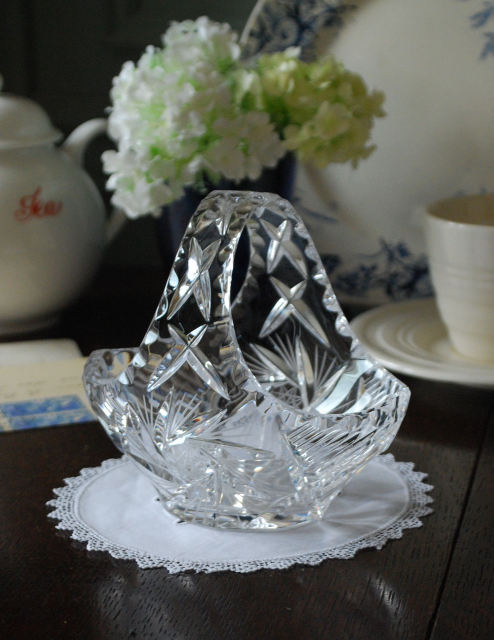 小さなガラスのマルシェカゴ（バスケット）、アンティークプレスドグラス (pg-3424)