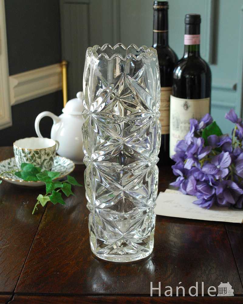 華やかなカッティングが美しいフラワーベース、アンティークプレスドグラス（花器） (pg-4504)