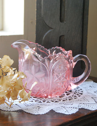 1940年代のアンティークのプレスドグラス (pg-525)