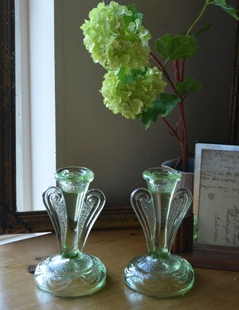 1940年代のアンティーク プレスドグラス (pg-570)