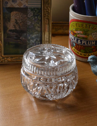 1940年代のアンティーク プレスドグラス (pg-881)