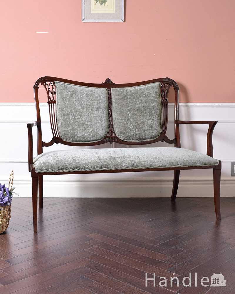 アンティークの英国椅子、優雅なフォルムが美しいセティ（ソファベンチ） (q-195-c)