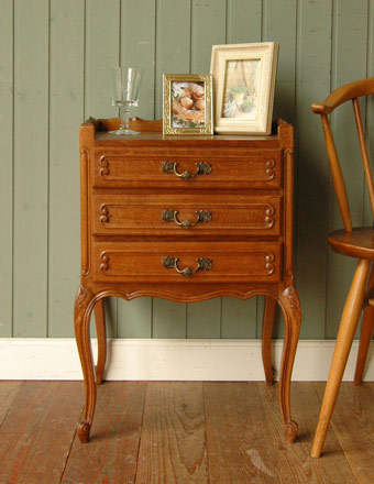 アンティーク ベッドサイド チェスト (q-301)