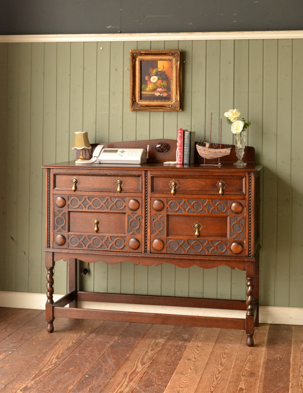 英国のカッコイイアンティーク家具、木製のサイドボード (q-409-f)