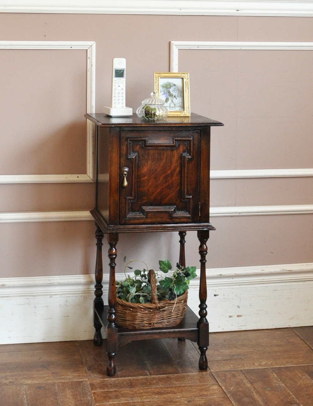 オーク材のアンティーク家具、おしゃれなペディスタルカップボード (q-450-f)