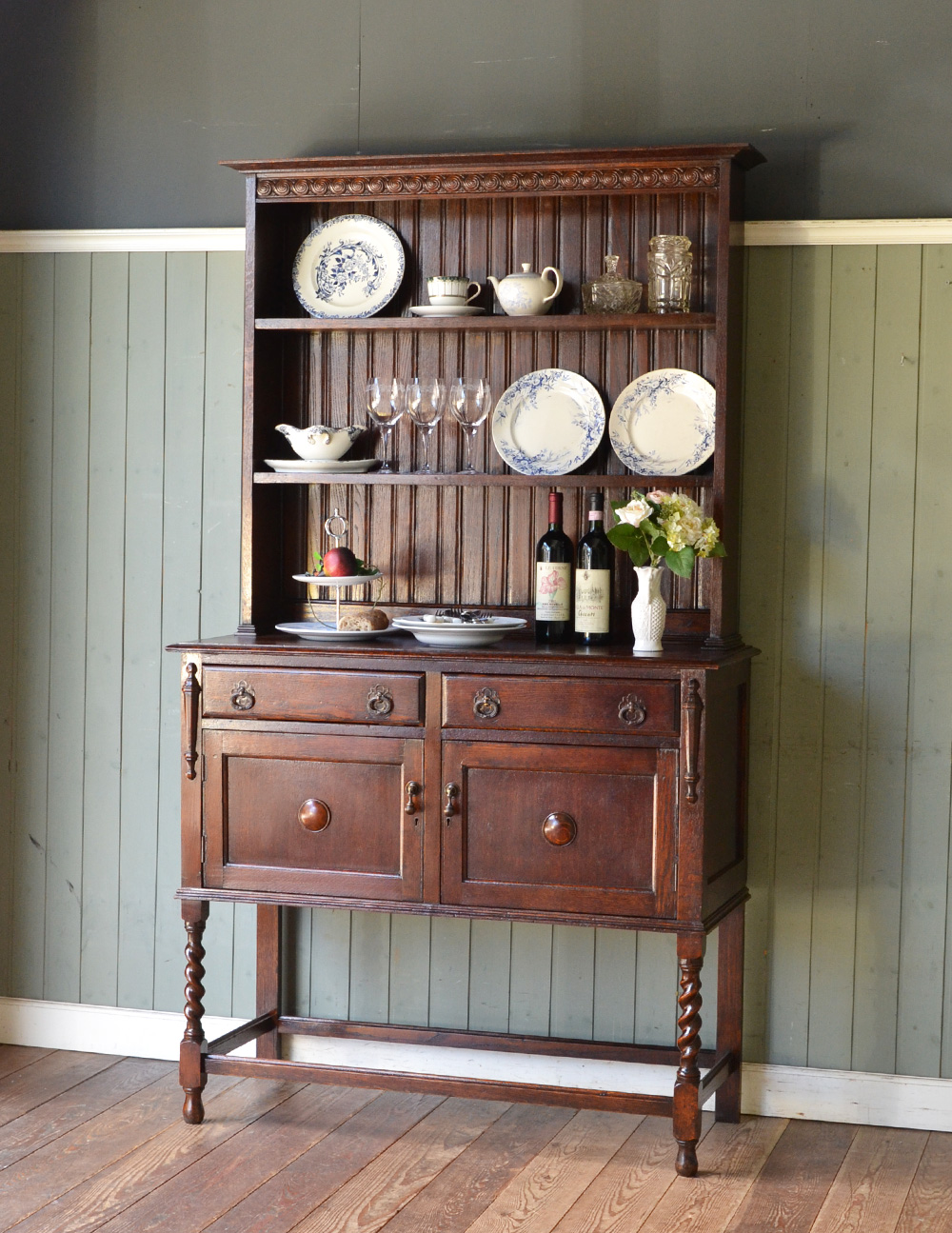 大人っぽいアンティークの英国家具、美しいウェルッシュドレッサー（食器棚）(q-485-f)｜アンティーク家具