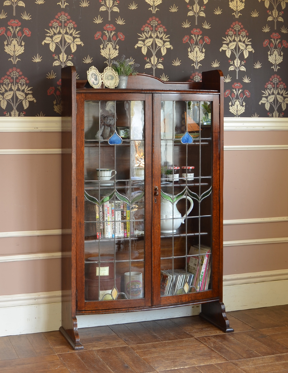 美しいステンドグラスの扉、英国アンティーク家具のブックケース（本棚）(q-499-f)｜アンティーク家具