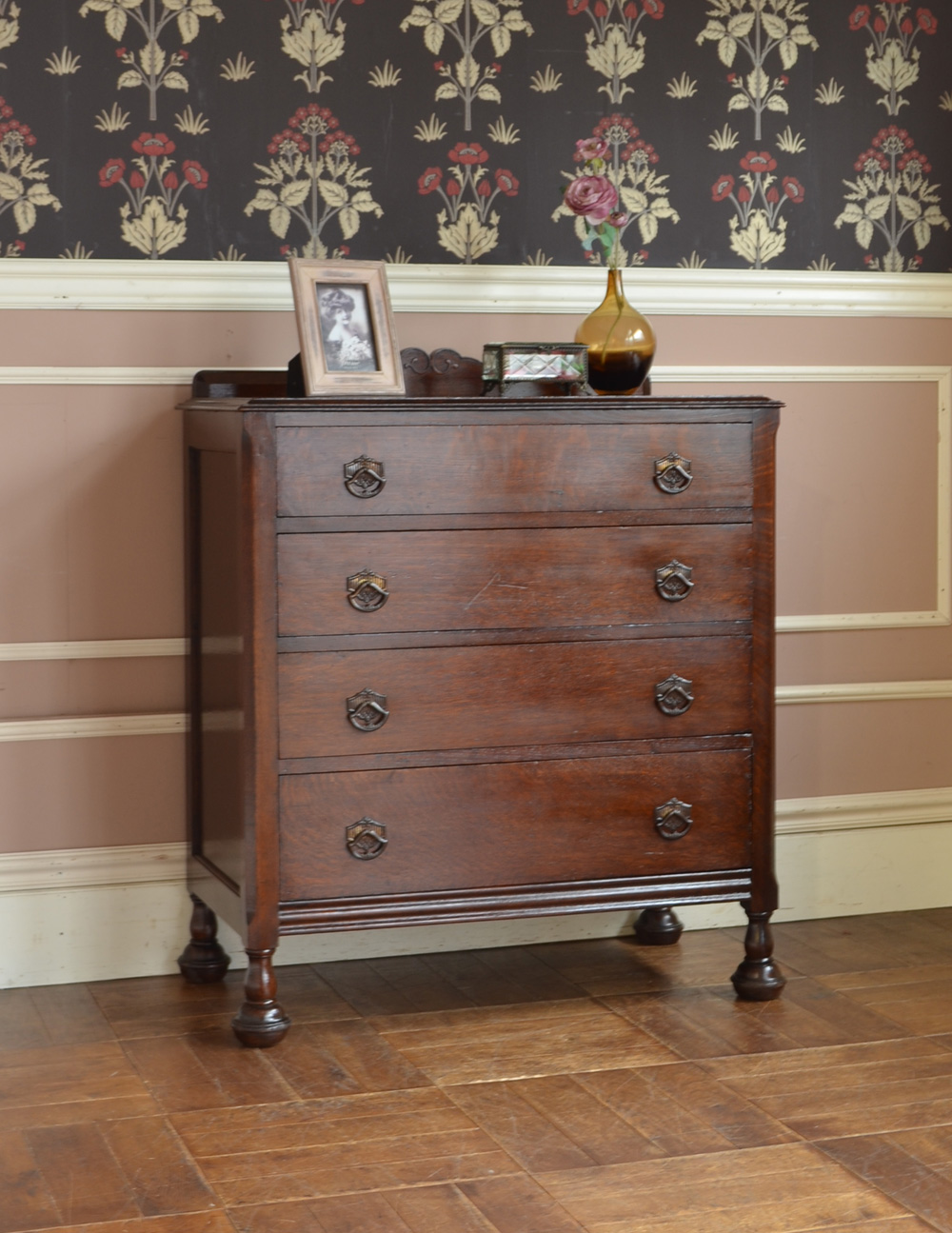 イギリスのアンティーク家具、濃い茶色のお洒落なオーク材のチェスト (q-561-f)