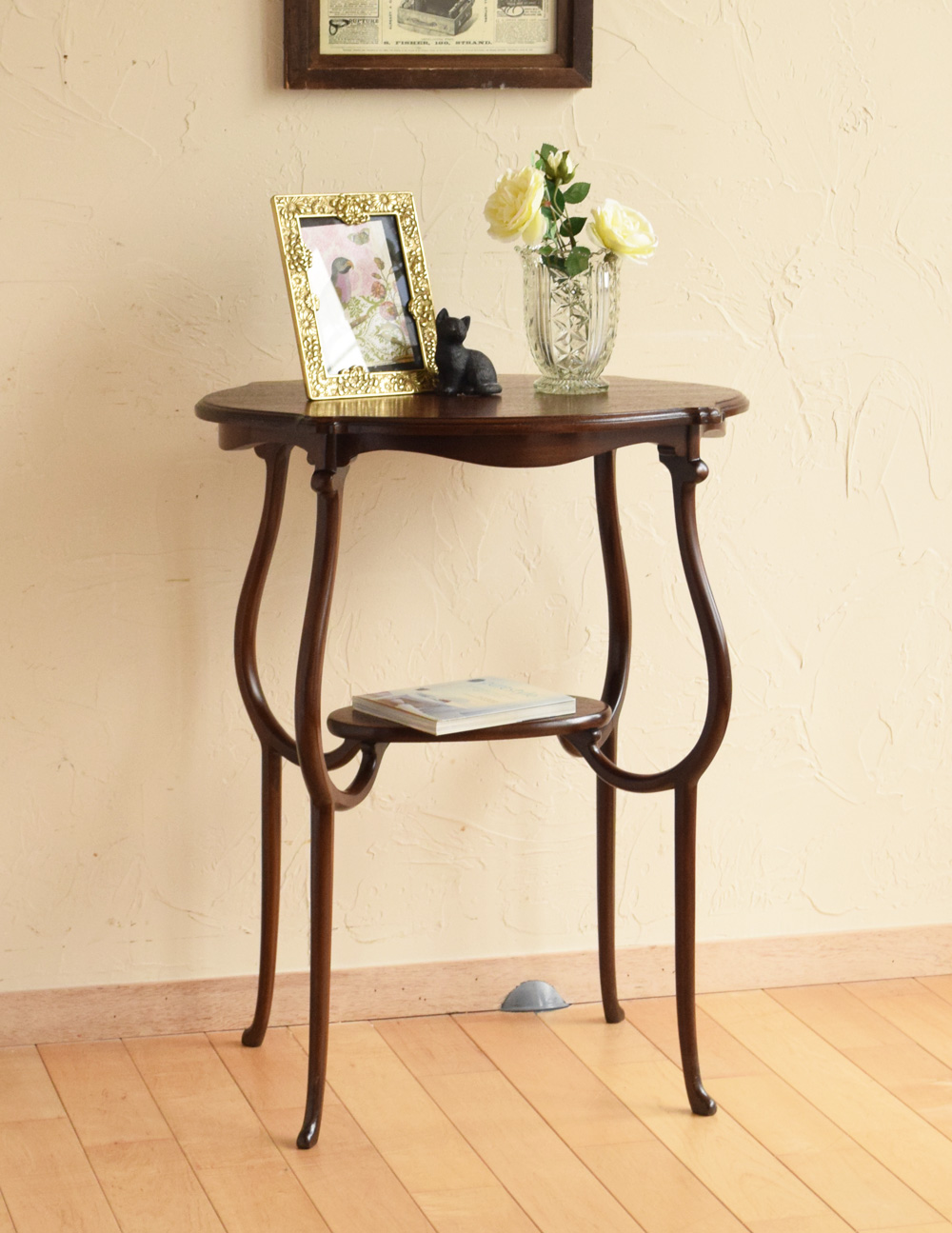 アンティークのマホガニー材を使った英国家具、スタイル抜群のオケージョナルテーブル (q-632-f)