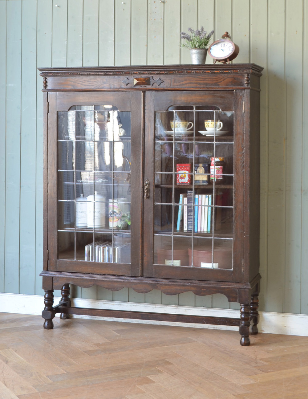美しいステンドグラスの扉の本棚、英国アンティーク家具のブックケース (q-689-f)