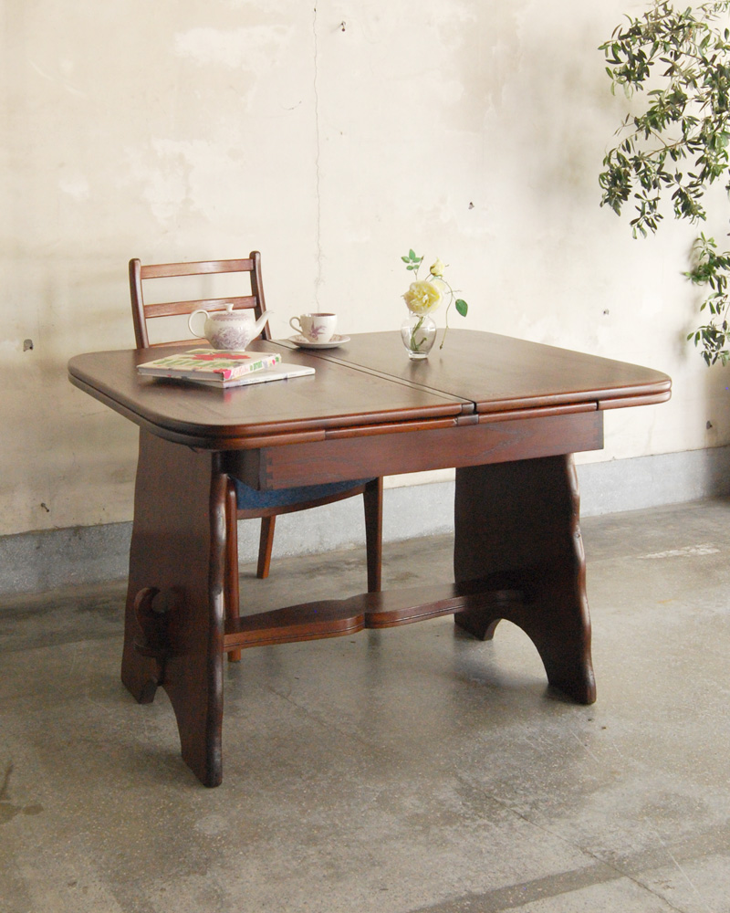 イギリスアンティーク家具、伸張式のダイニングテーブル(ポップアップテーブル) (q-770-f)