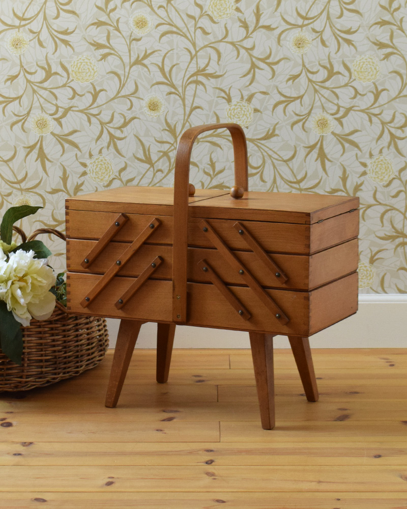 アンティーク木製ソーイングボックス/裁縫箱