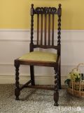 英国アンティークのダイニングチェア、ツイストがおしゃれなオーク材の椅子