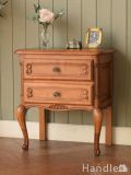 フランスのアンティーク家具、小さくて可愛いサイドチェスト（ナイトテーブル）
