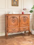 フランスのアンティークキャビネット、エレガントな彫刻が美しいサイドボード