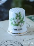 イギリスのアンティーク雑貨、白い実のシンブル（GRETNA ）