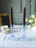 イギリスのアンティークガラス雑貨、爽やかなブルーのキャンドルスタンドセット