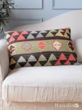 オールドキリムのおしゃれなクッションカバー、フェターモチーフのクッションカバー