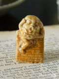 WADE社のビンテージ陶器、ハンプティダンプティのフィギア（Whimsiesシリーズ）