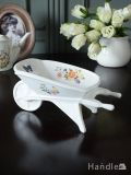 エインズレイCOTTAGE GARDEN（コテージガーデン）のオブジェ、アンティーク陶磁器の手押し車