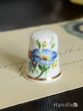 イギリスで見つけたアンティークの陶磁器、可愛いお花が描かれたシンブル