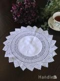 フランスのアンティーク雑貨、大きなお花のようなハンドメイドのドイリー