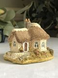 メルヘンチックな可愛いお家、英国から届いたLilliput Lane(リリパット レーン)