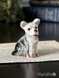 イギリスで見つけたWADE社のビンテージ陶器 、Whimsiesシリーズの犬のフィギア