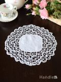 フランスから届いたトーションレース、アンティークのボビンレースのドイリー 