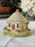 英国から届いたLilliput Lane（リリパットレーン）、茅葺屋根の可愛いミニチュアハウス