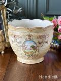 イギリスから届いたアンティークの陶磁器、とってもめずらしいプランターカバー
