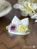 パープルとイエロー色のカーネーション、イギリスから届いたコールポートの陶花スタンド