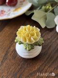 カーネーションの形のアンティーク陶花、イギリスから届いたエインズレイの塩胡椒入れ