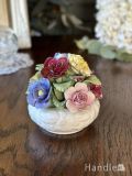 イギリスから届いたアンティークの花、エインズレイの陶磁器で出来た美しい陶花