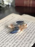 幸せを運ぶ青い鳥のWhimsies、イギリスで見つけたウェイドの陶器