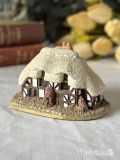 Lilliput Laneリリパットレーンの可愛い家、チューダー様式の茅葺屋根のお家