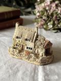 イギリスで誕生したLilliput Lane(リリパット レーン)、可愛いミニチュアハウス