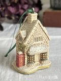 英国Lilliput Lane（リリパットレーン）のオーナメント、クリスマスのミニチュアハウス