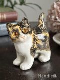 イギリスから届いたおしゃれな猫の置物、手作りのウィンスタンレイキャット