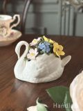 エインズレイのアンティークの陶花、スワン×お花のおしゃれなフィギュリン