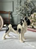 イギリスから届いたアンティークのフィギュリン、可愛いスパニエル犬のビンテージ置き物