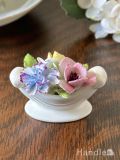ロイヤルドルトン社のアンティークの陶花、ボーンチャイナのフラワーバスケット