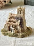 英国から届いたLilliput Lane（リリパットレーン）、石造りの可愛いミニチュアハウス(教会)