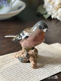 ベスウィック社のBritish Birds「ズアオアトリ」、イギリスから届いた小鳥のフィギュリン